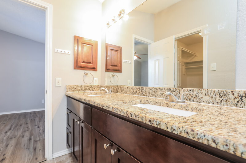2,225/Mo, 4349 Presto Circle Grand Prairie, TX 75052 Bathroom View