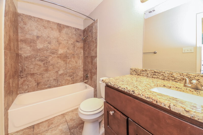 2,310/Mo, 4349 Presto Circle Grand Prairie, TX 75052 Bathroom View