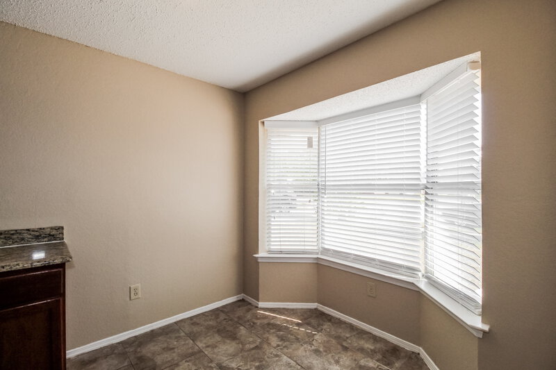 2,345/Mo, 800 Lake Isle Circle Irving, TX 75060 Dining Room View