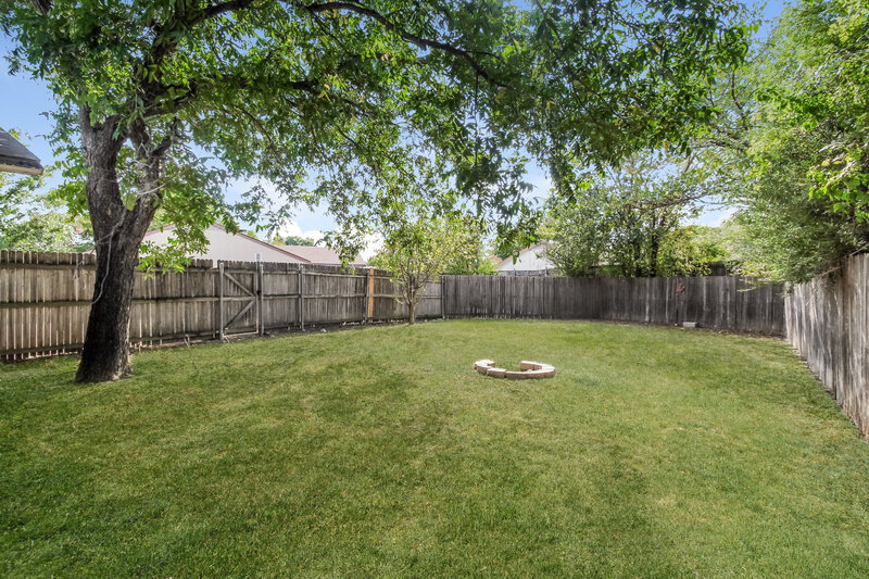 2,345/Mo, 800 Lake Isle Circle Irving, TX 75060 Rear View 4