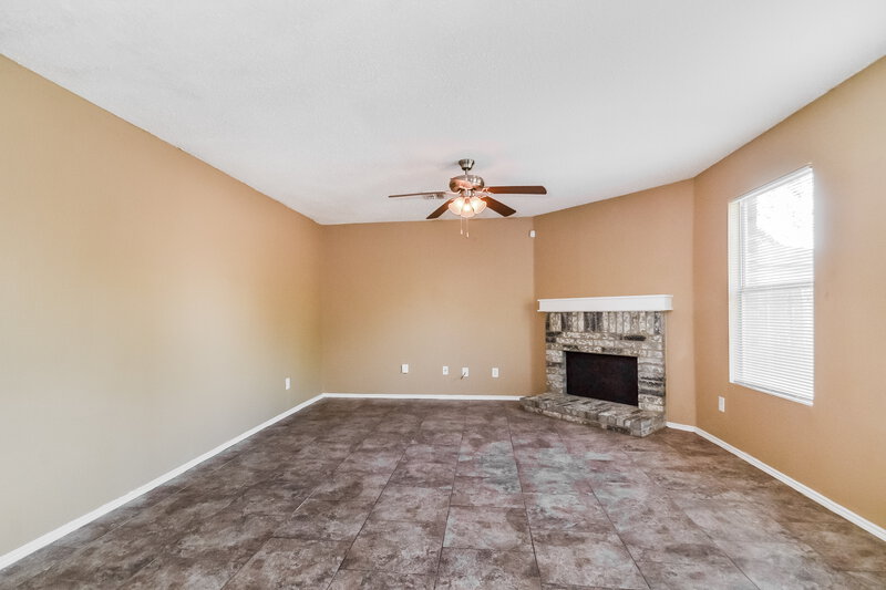 2,370/Mo, 728 Lovern St Cedar Hill, TX 75104 Living Room View
