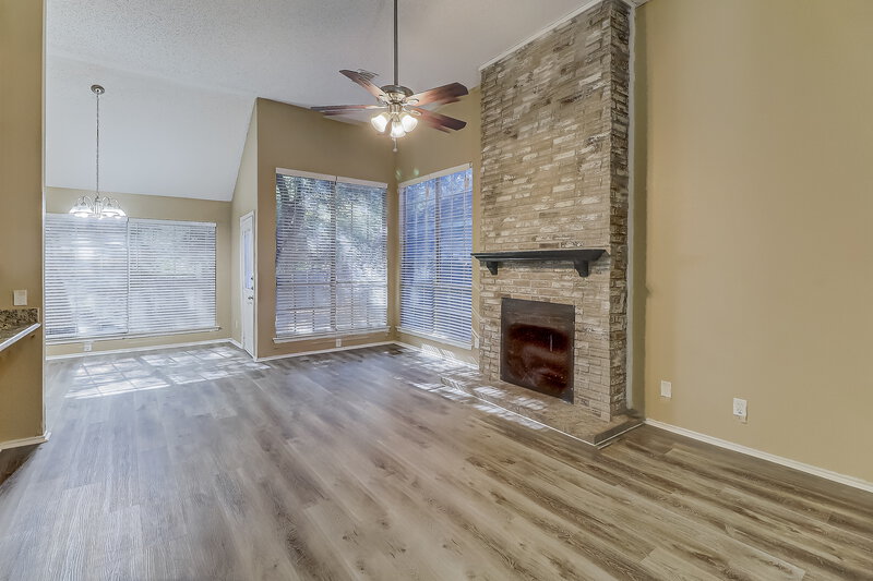 2,185/Mo, 722 Austin Dr DeSoto, TX 75115 Living Room View