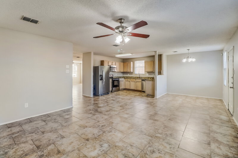 2,195/Mo, 1237 Candler Dr Lancaster, TX 75134 Family Room View 2