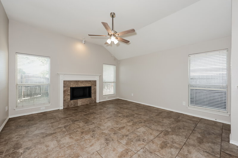 2,250/Mo, 2805 St Croix Ave Lancaster, TX 75146 Living Room View