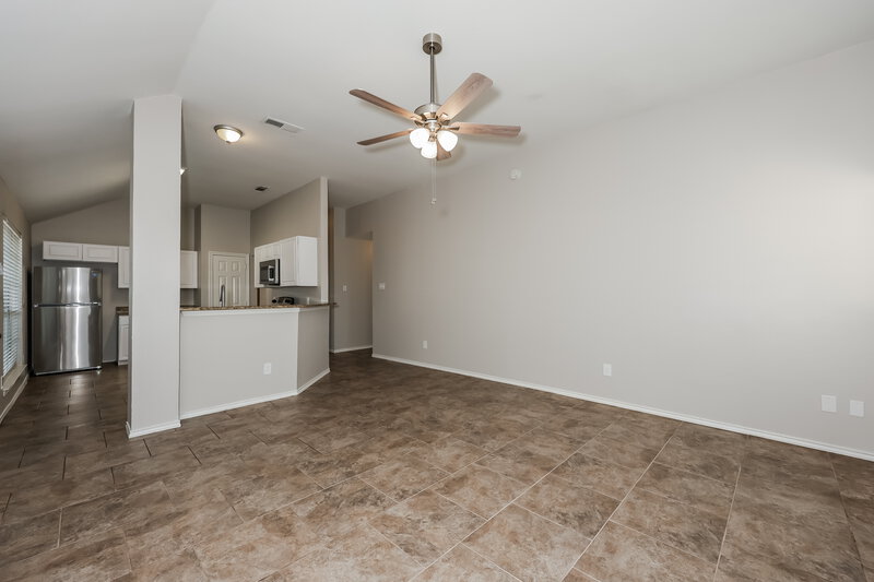2,250/Mo, 2805 St Croix Ave Lancaster, TX 75146 Living Room View 2