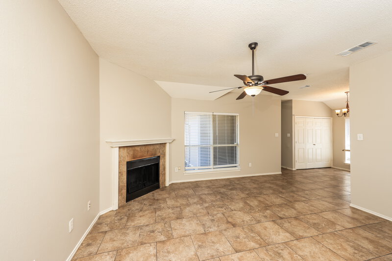 1,885/Mo, 1357 Meadow Creek Dr Lancaster, TX 75146 Living Room View 3