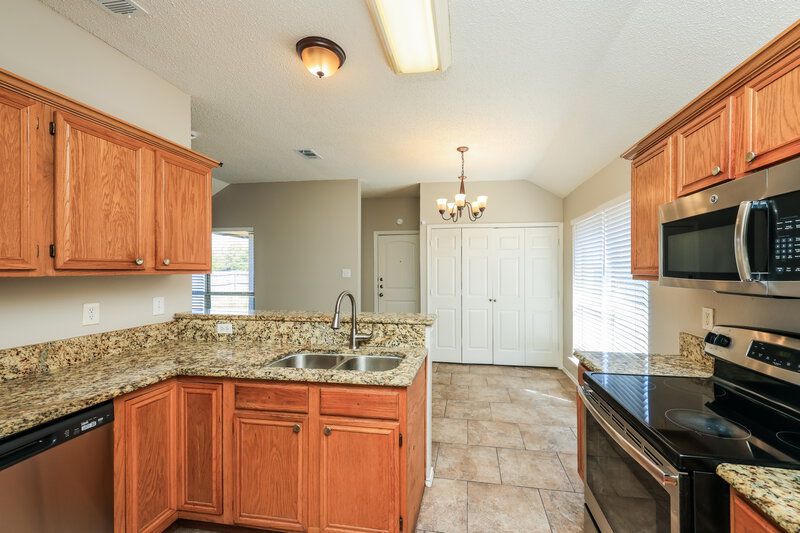 1,885/Mo, 1357 Meadow Creek Dr Lancaster, TX 75146 Kitchen View 2