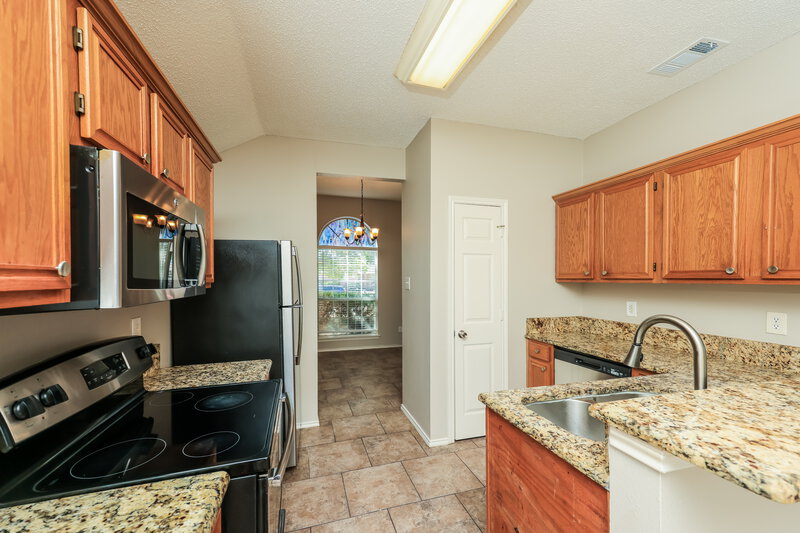 1,885/Mo, 1357 Meadow Creek Dr Lancaster, TX 75146 Kitchen View 3
