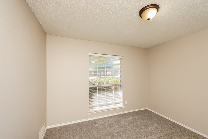 1,885/Mo, 1357 Meadow Creek Dr Lancaster, TX 75146 Bedroom View