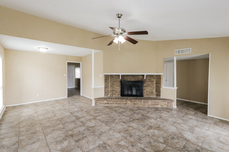 2,340/Mo, 3809 Hunters Trail Mesquite, TX 75150 Living Room View