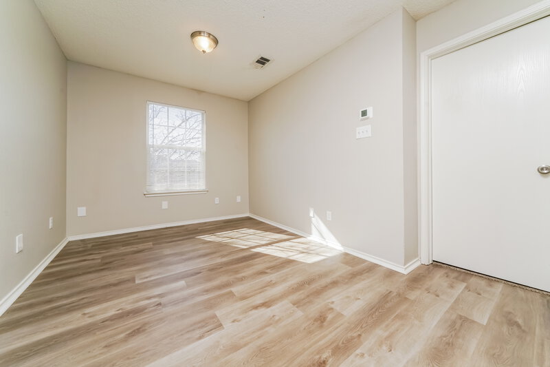 2,000/Mo, 1724 Red Cloud Dr Dallas, TX 75217 Bedroom View