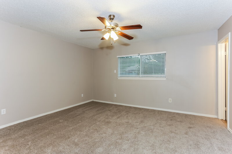 2,070/Mo, 230 Lemon Dr Arlington, TX 76018 Main Bedroom View