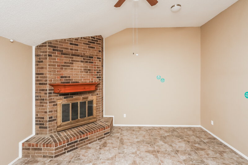 2,095/Mo, 5402 Boxelder Dr Arlington, TX 76018 Living Room View