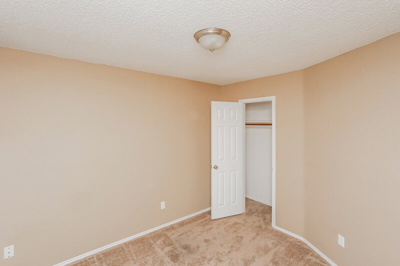2,095/Mo, 5402 Boxelder Dr Arlington, TX 76018 Bedroom View 3