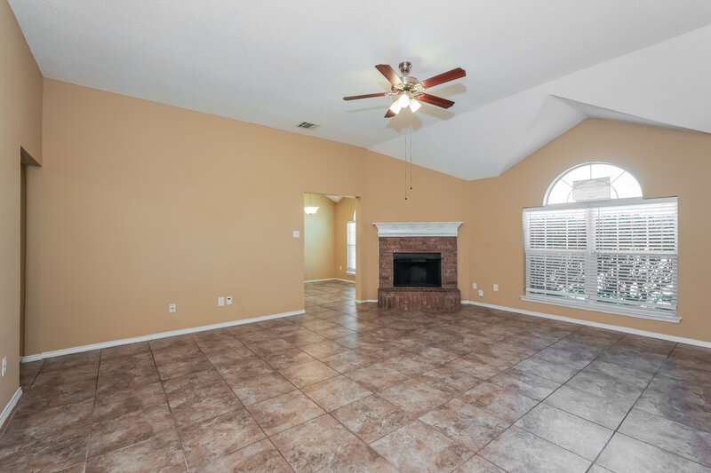 1,935/Mo, 1308 Dawnridge Ct Burleson, TX 76028 Living Room View