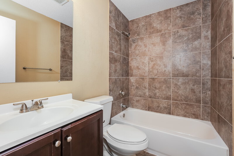 1,935/Mo, 1308 Dawnridge Ct Burleson, TX 76028 Bathroom View