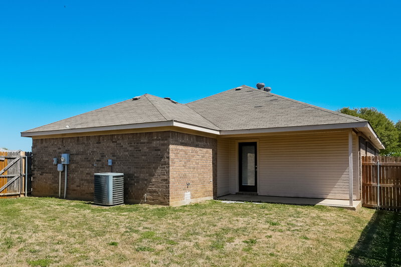 1,935/Mo, 1308 Dawnridge Ct Burleson, TX 76028 Rear View