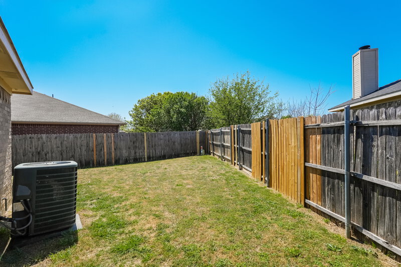 1,935/Mo, 1308 Dawnridge Ct Burleson, TX 76028 Backyard View