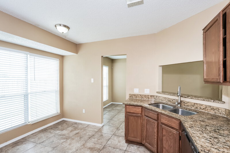 1,925/Mo, 2500 Coldstream Dr Fort Worth, TX 76123 Kitchen View 2