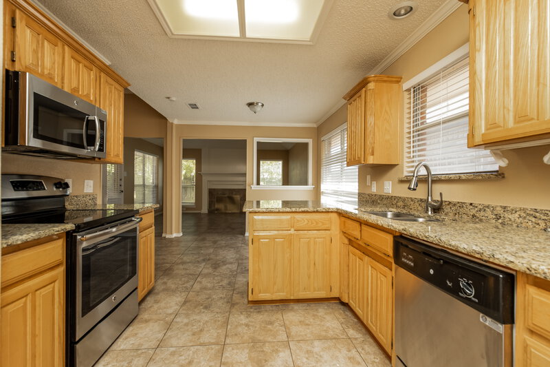 3,180/Mo, 4045 Brookway Dr Fort Worth, TX 76123 Kitchen View 2