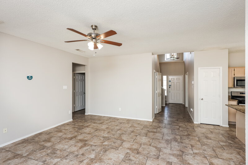 2,345/Mo, 5416 Kingsknowe Pkwy Fort Worth, TX 76135 Living Room View 2
