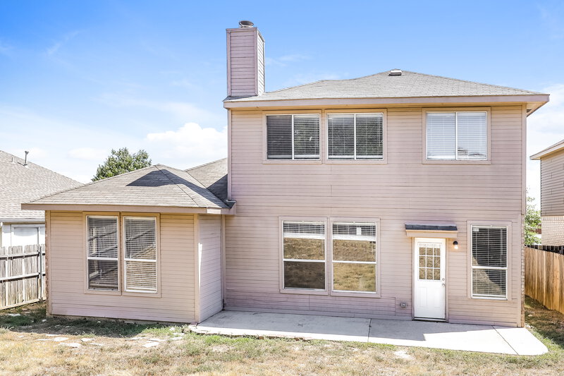 2,345/Mo, 5416 Kingsknowe Pkwy Fort Worth, TX 76135 Rear View