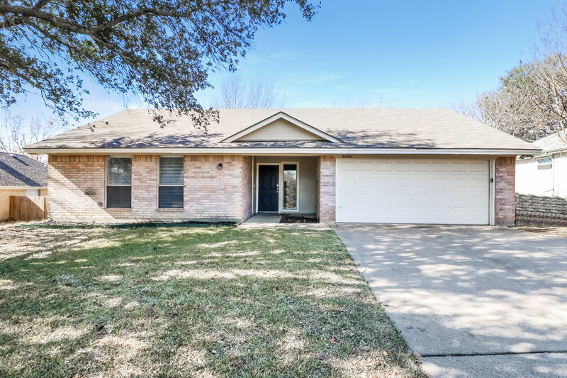 1,845/Mo, 4905 Dax Dr Fort Worth, TX 76135 External View
