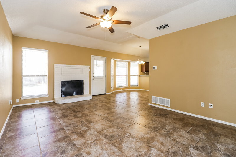 1,845/Mo, 4905 Dax Dr Fort Worth, TX 76135 Living Room View 2
