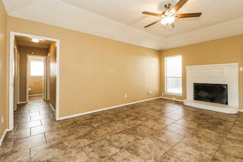 1,845/Mo, 4905 Dax Dr Fort Worth, TX 76135 Living Room View 3