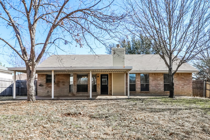 1,845/Mo, 4905 Dax Dr Fort Worth, TX 76135 Rear View