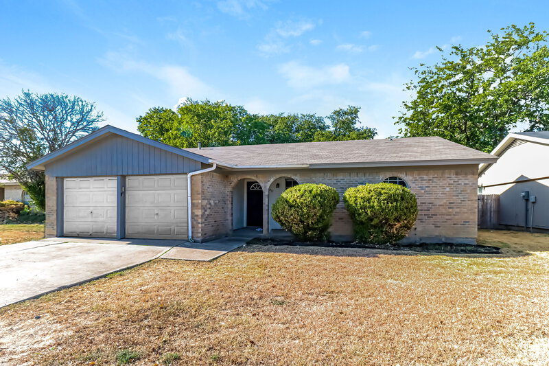 1,745/Mo, 2821 Lana Circle Fort Worth, TX 76140 Front View