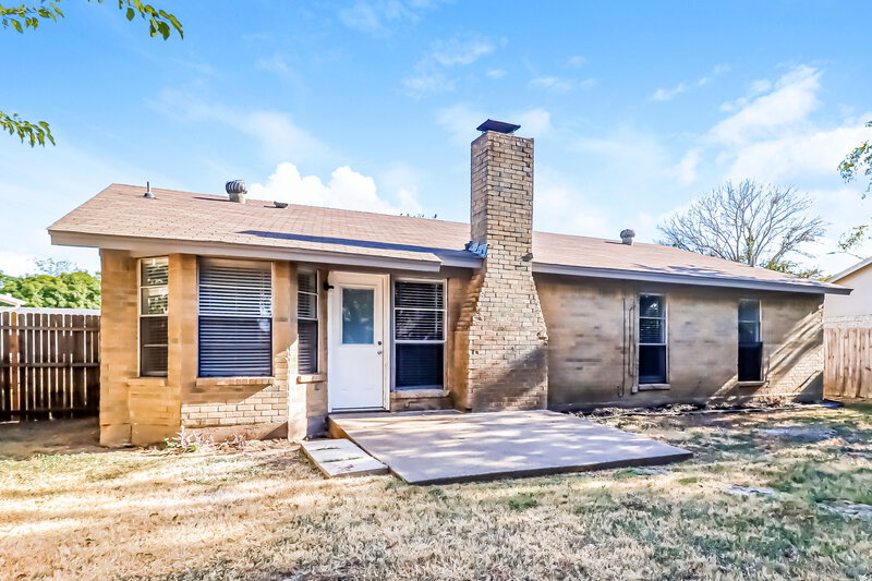 1,745/Mo, 2821 Lana Circle Fort Worth, TX 76140 Rear View