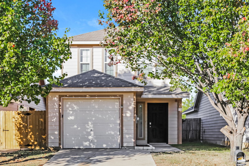 1,710/Mo, 10616 Many Oaks Dr Fort Worth, TX 76140 External View