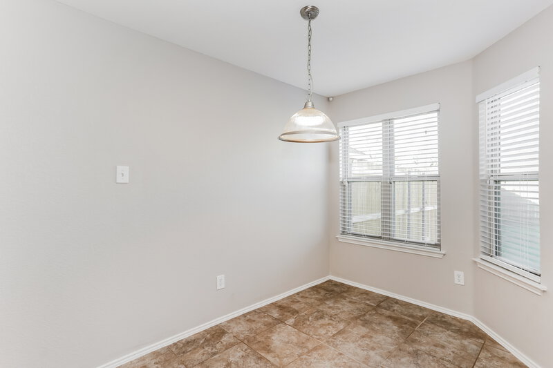 1,710/Mo, 10616 Many Oaks Dr Fort Worth, TX 76140 Dining Room View