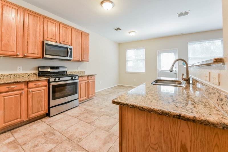 2,950/Mo, 9029 Saratoga Rd fort worth, TX 76244 Kitchen View