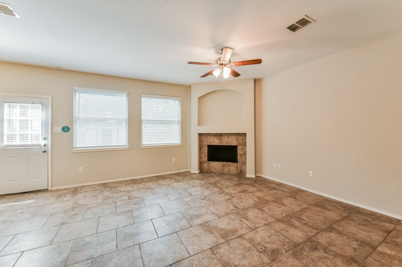 2,950/Mo, 9029 Saratoga Rd fort worth, TX 76244 Family Room View 2