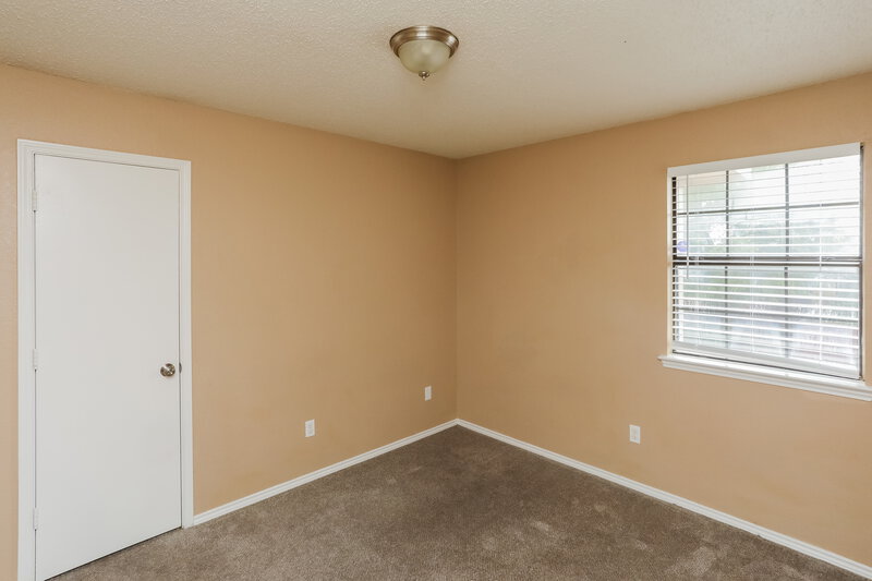 2,100/Mo, 935 Gaynor Ave Duncanville, TX 75137 Bedroom View 2