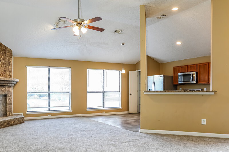 2,430/Mo, 6320 Woodstream Trail Fort Worth, TX 76133 Misc View 4