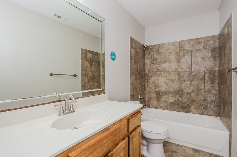 2,030/Mo, 5347 El Torro St Dallas, TX 75236 Bathroom View