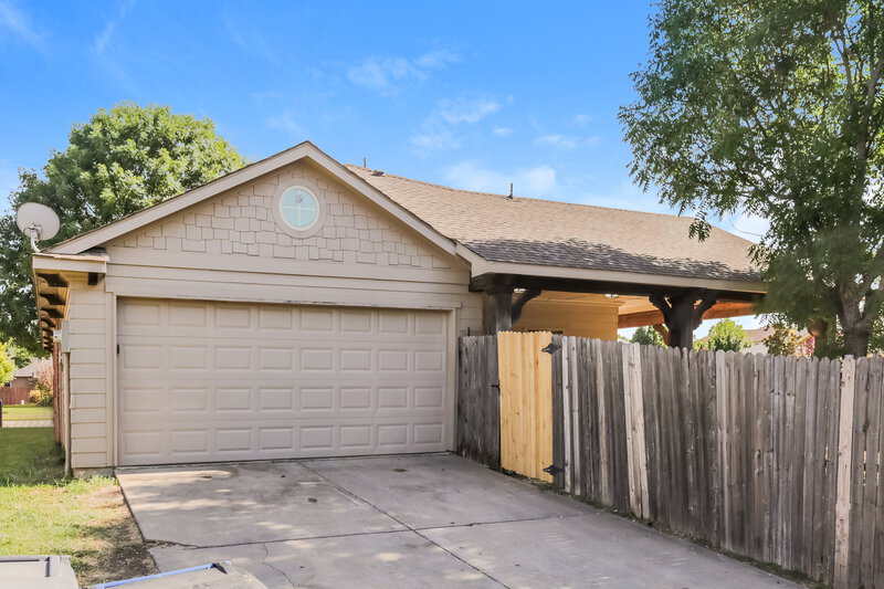 2,030/Mo, 5347 El Torro St Dallas, TX 75236 Rear View