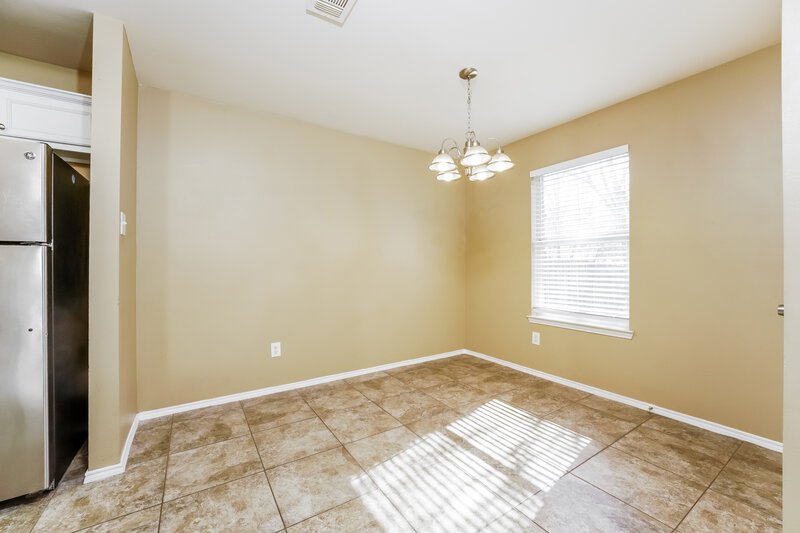 2,110/Mo, 9728 Calle del Oro Ln Dallas, TX 75217 Dining Room View
