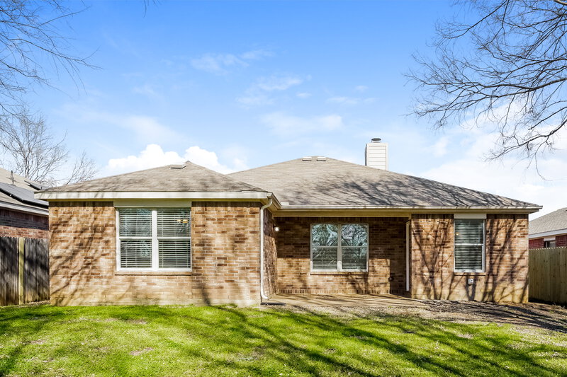 2,110/Mo, 9728 Calle del Oro Ln Dallas, TX 75217 Rear View