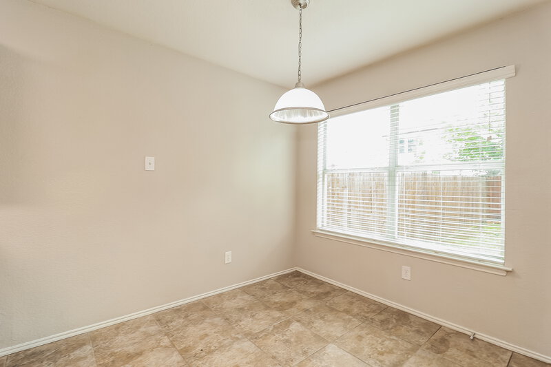 1,740/Mo, 10628 Wild Oak Dr Fort Worth, TX 76140 Dining Room View