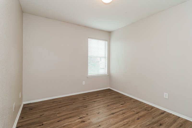 1,740/Mo, 10628 Wild Oak Dr Fort Worth, TX 76140 Bedroom View 2