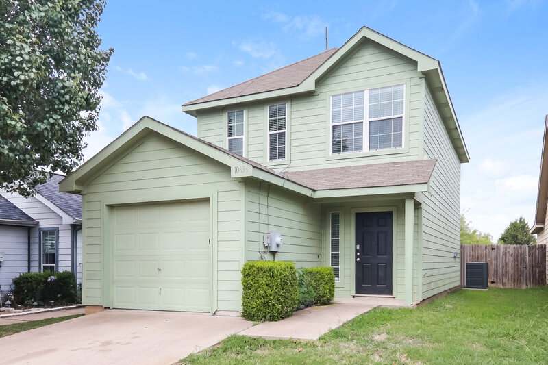 2,800/Mo, 10636 Many Oaks Dr Fort Worth, TX 76140 Front View