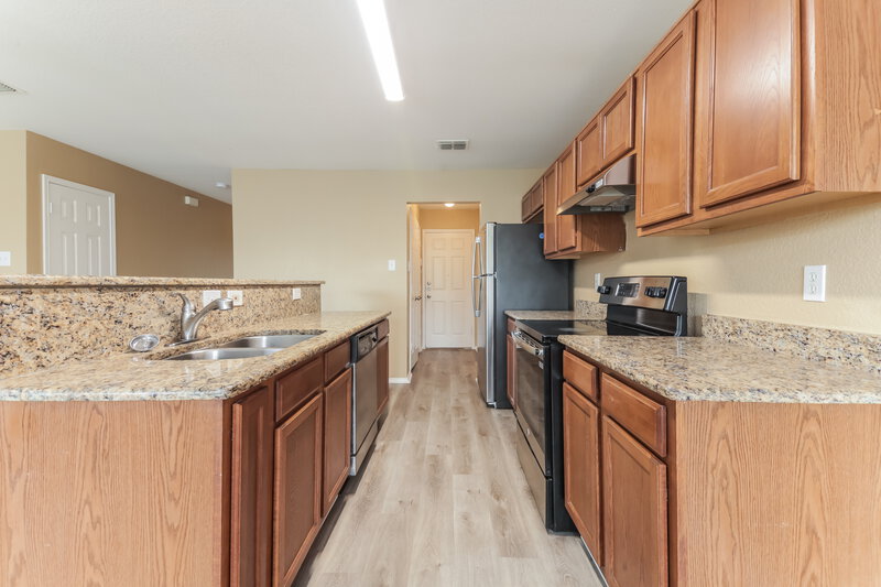 2,800/Mo, 10636 Many Oaks Dr Fort Worth, TX 76140 Kitchen View