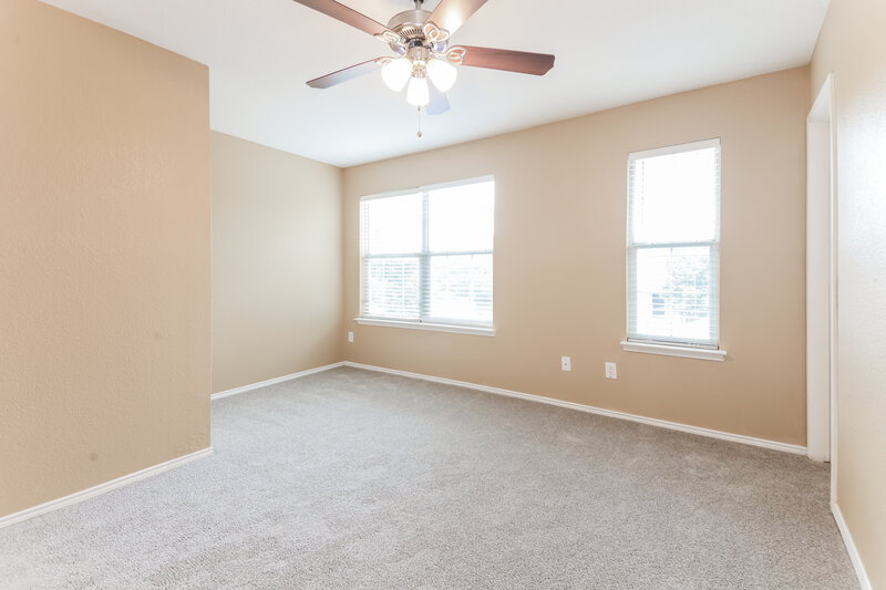 2,800/Mo, 10636 Many Oaks Dr Fort Worth, TX 76140 Main Bedroom View