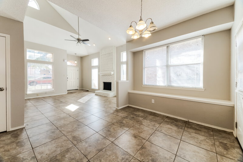 2,285/Mo, 925 Winchester Ln Mesquite, TX 75181 Dining Room View