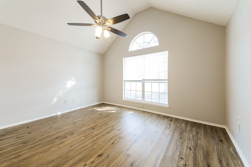 2,285/Mo, 925 Winchester Ln Mesquite, TX 75181 Main Bedroom View