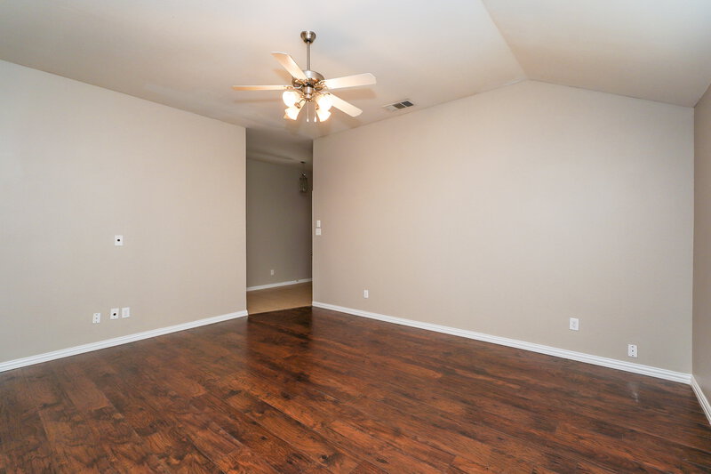 0/Mo, 1237 Camden Yard Dr Burleson, TX 76028 Living Room View